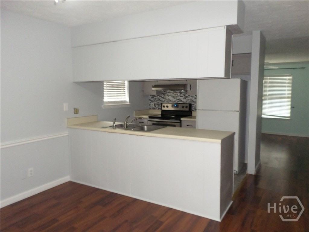 6 Peach Ct - Photo 5 of 16