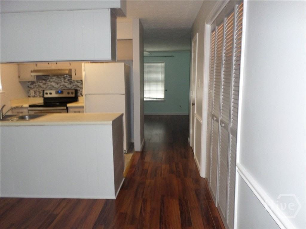 6 Peach Ct - Photo 7 of 16