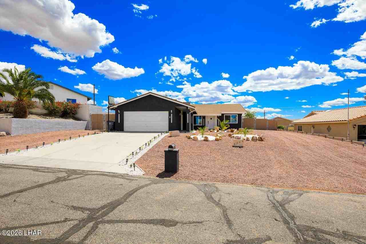 3260 Silversmith Dr - Photo 2 of 25