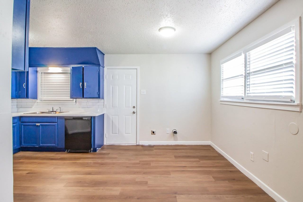5105 39th St - Photo 7 of 18