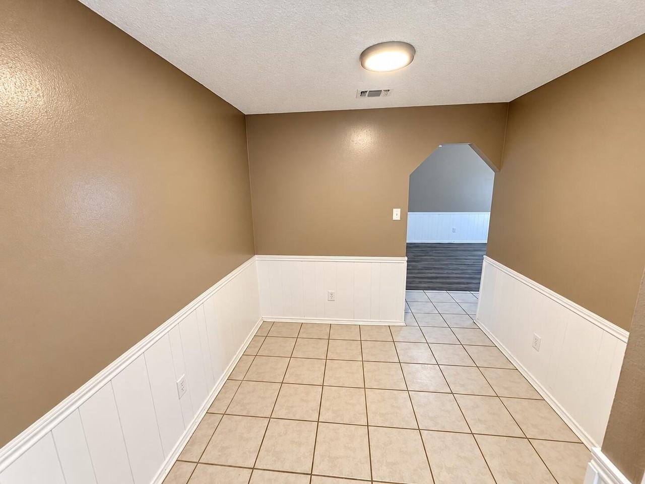 6916 Fremont Ave #A - Photo 3 of 10