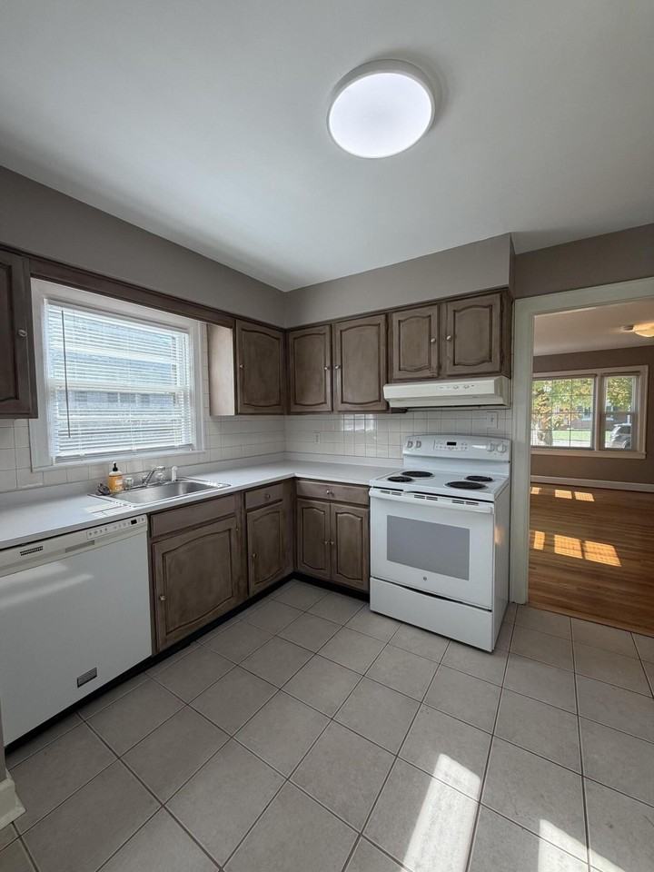 206 Cardinal Ave - Photo 4 of 13