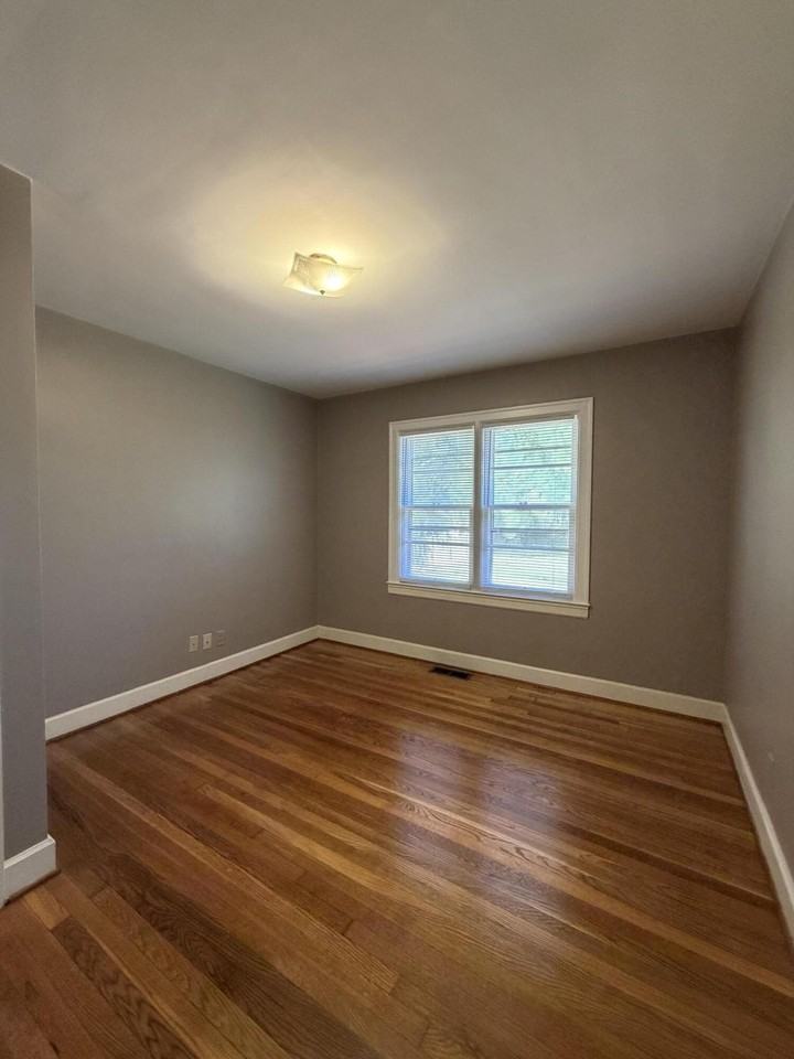 206 Cardinal Ave - Photo 7 of 13