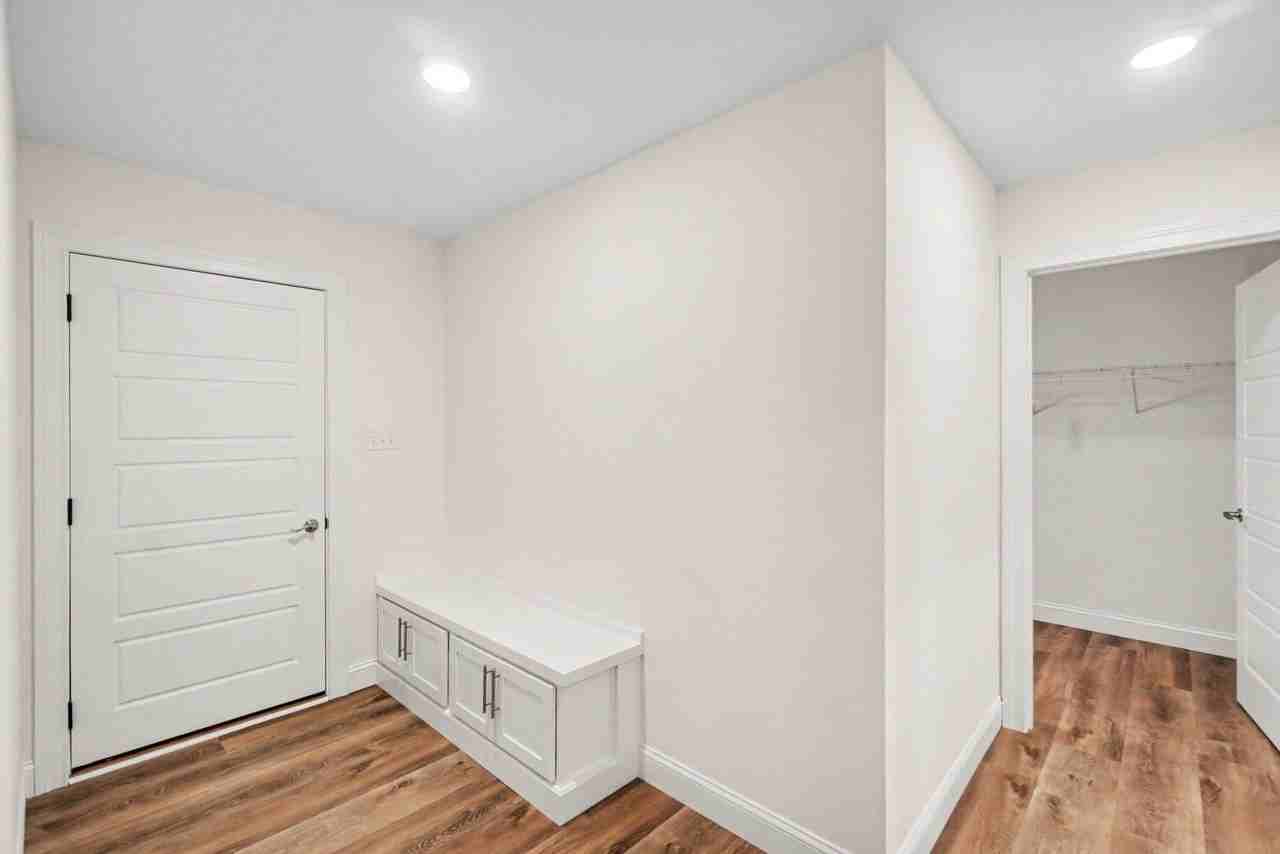 169 Central Park Ave - Photo 4 of 33