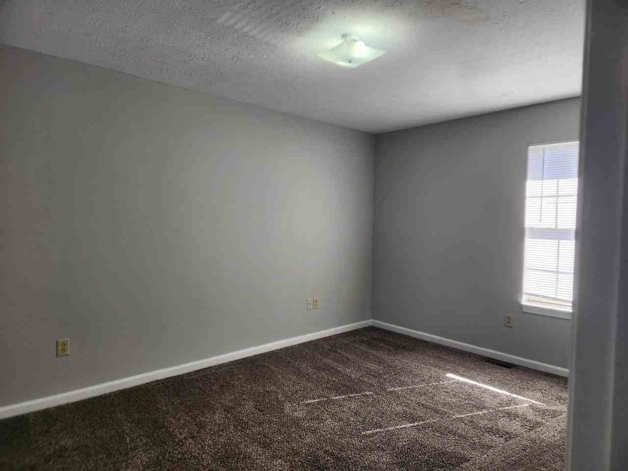 1118 Richmond Green Dr #1 - Photo 3 of 10