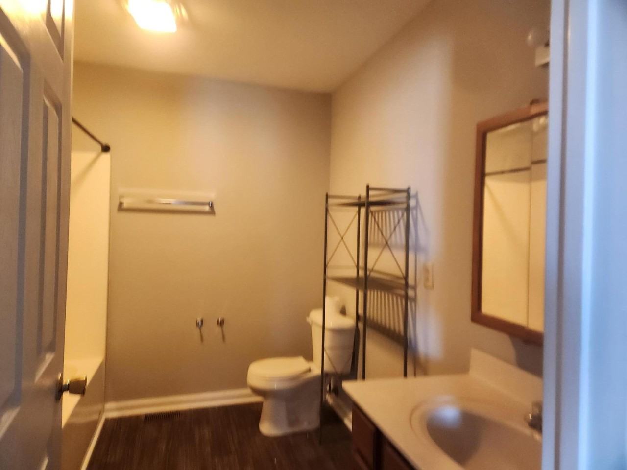 1118 Richmond Green Dr #1 - Photo 6 of 10