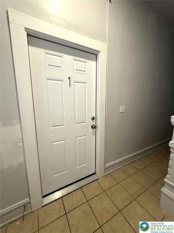 123 N 11th St #1 - Photo 3 of 11
