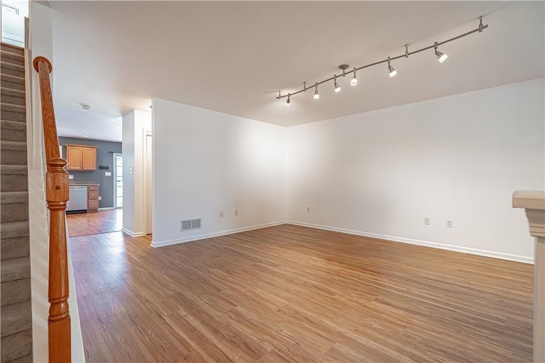 1427 Chelsea Ave - Photo 3 of 39