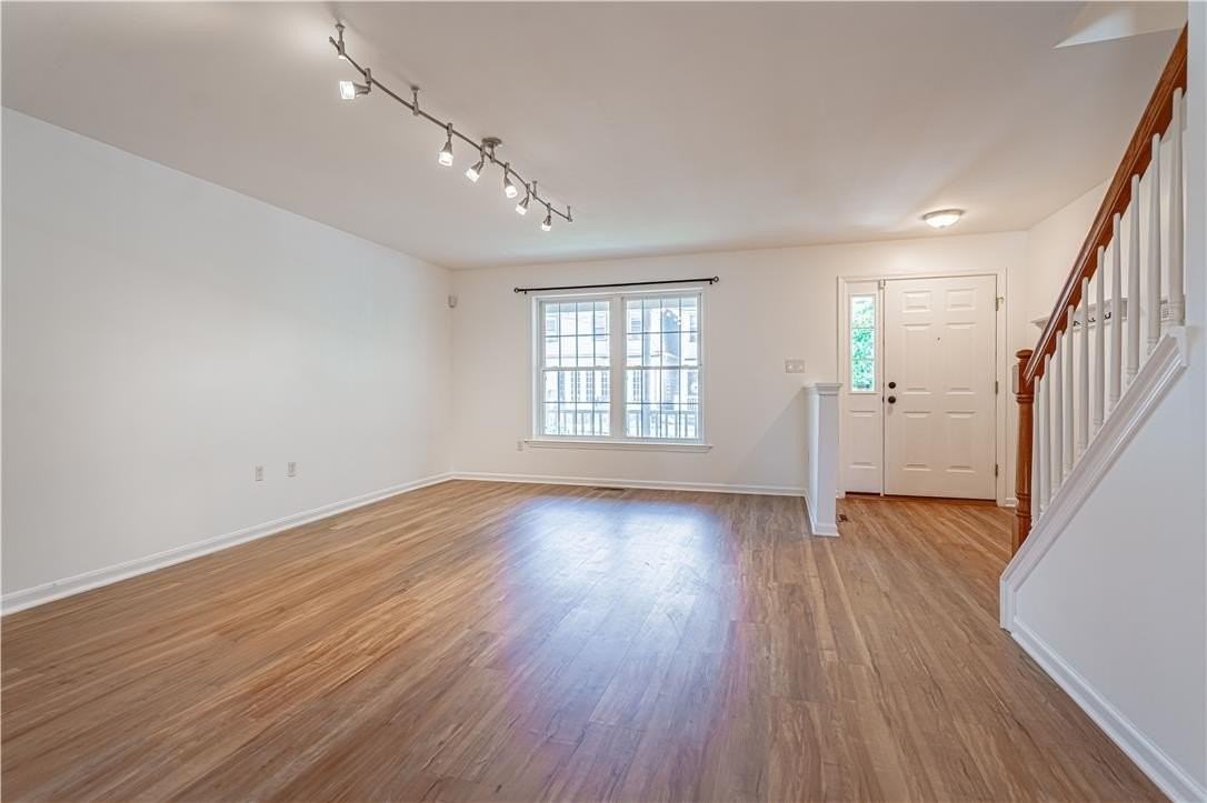 1427 Chelsea Ave - Photo 4 of 39