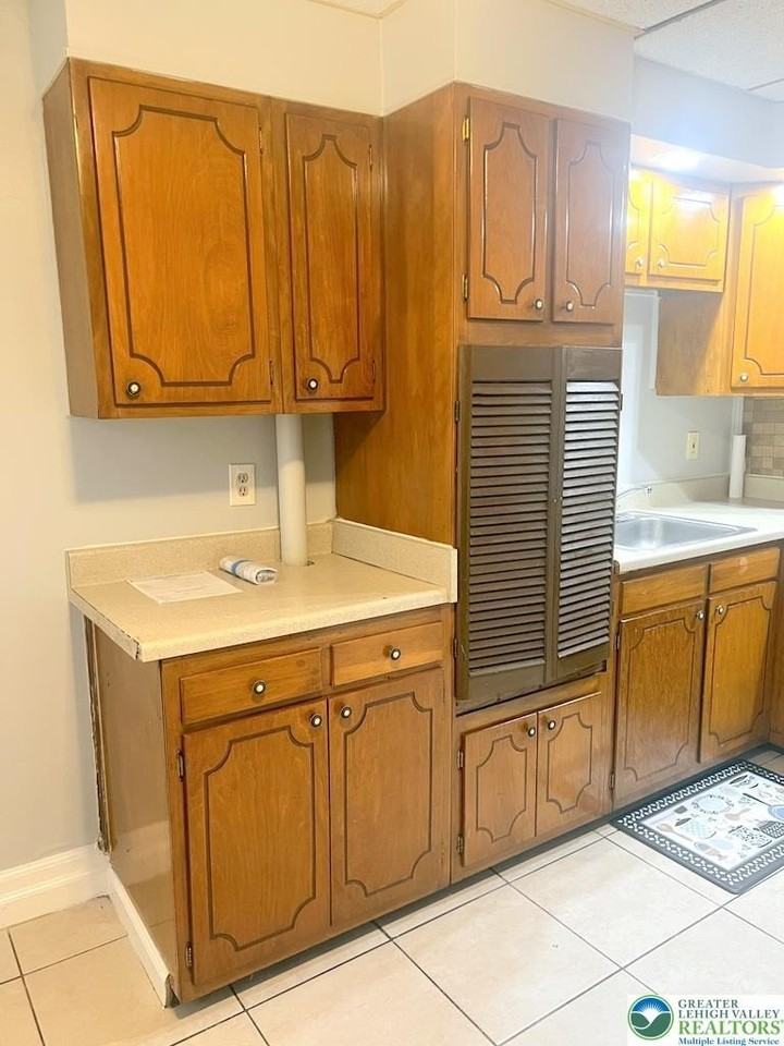 422 W Whitehall St - Photo 5 of 11
