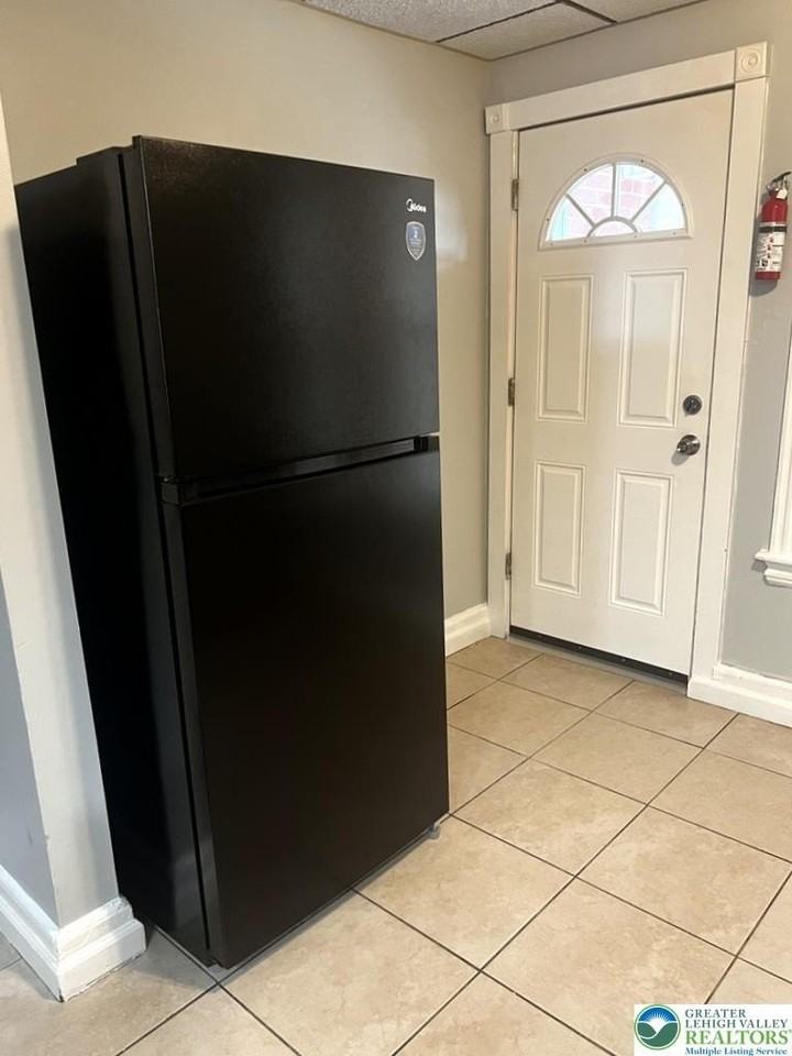 422 W Whitehall St - Photo 6 of 11