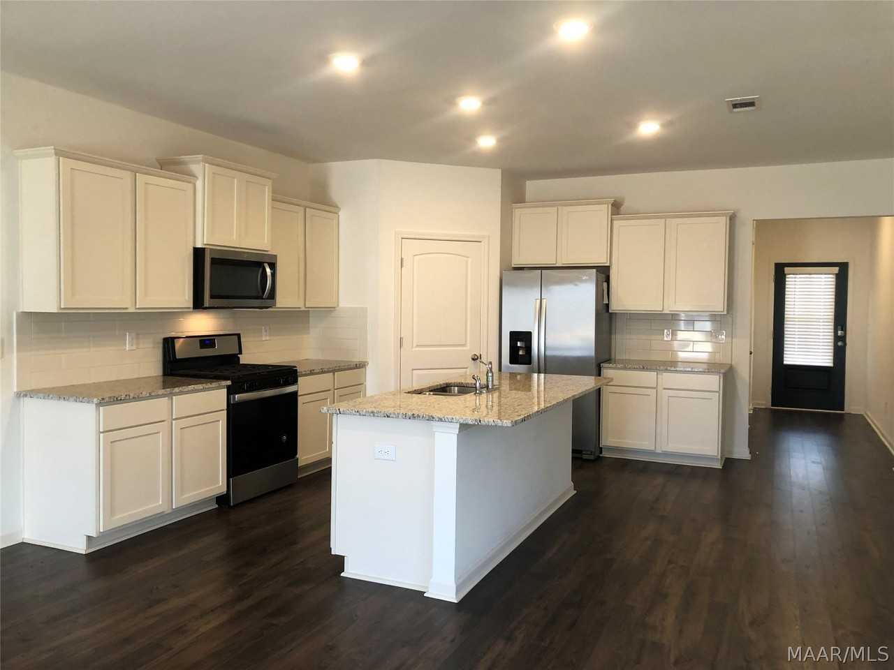 6231 Town Ln - Photo 5 of 22