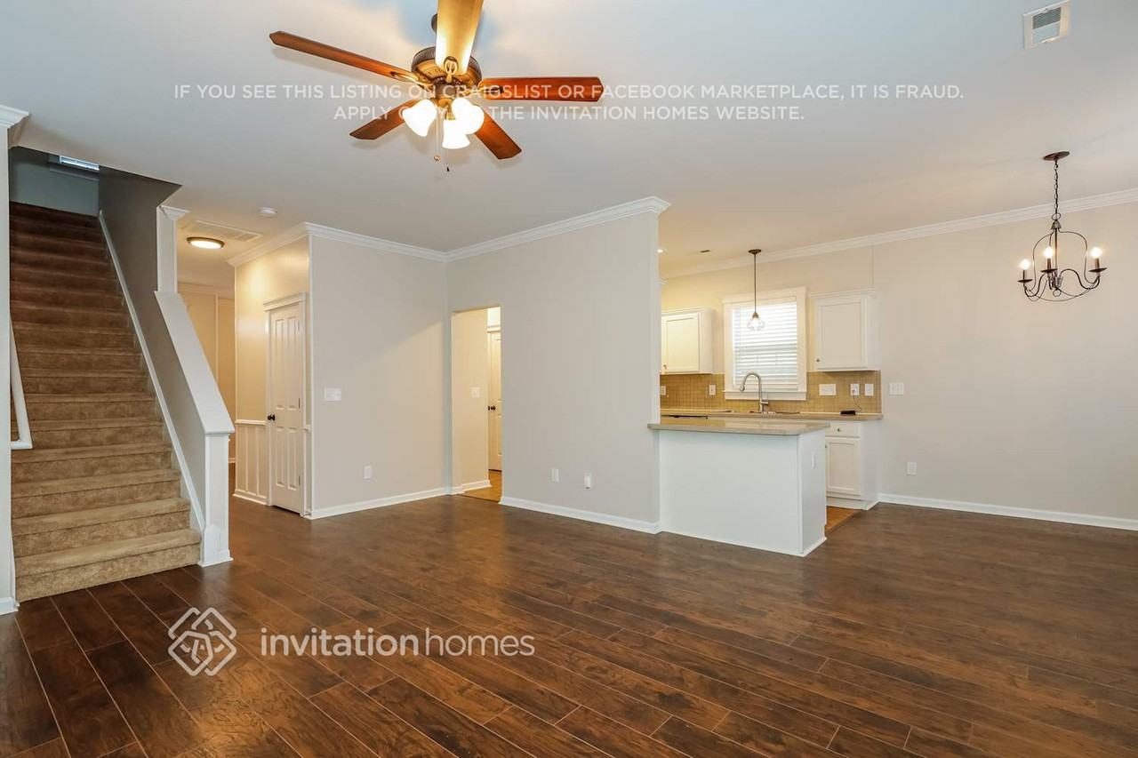 7420 Darblay St - Photo 6 of 18