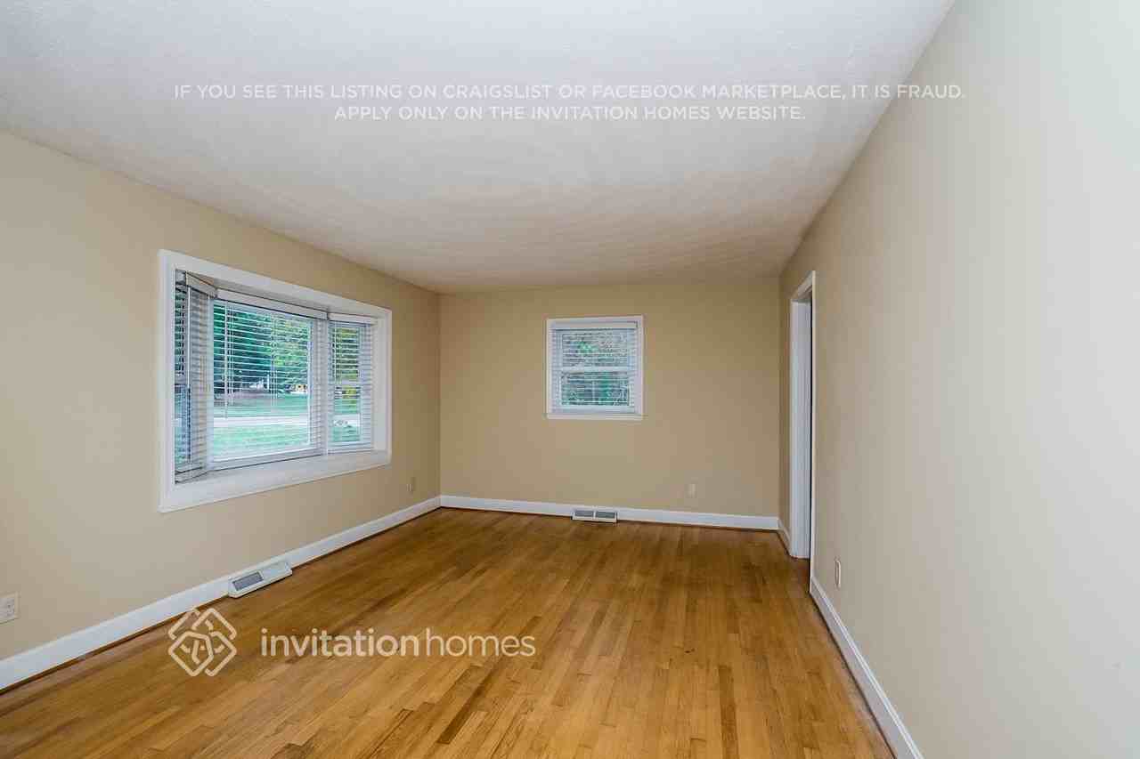 3860 Litchfield Rd - Photo 3 of 19