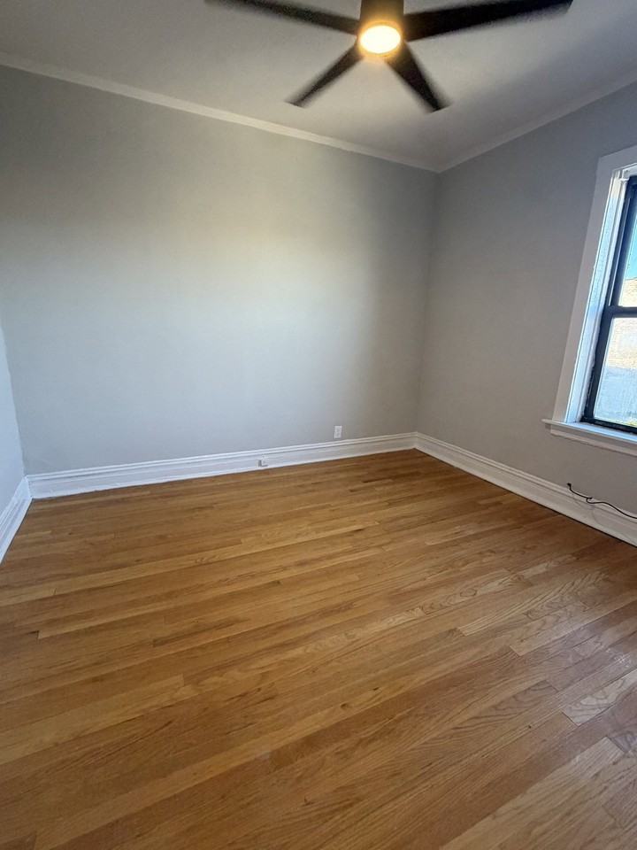 5127 S University Ave #3B - Photo 6 of 8