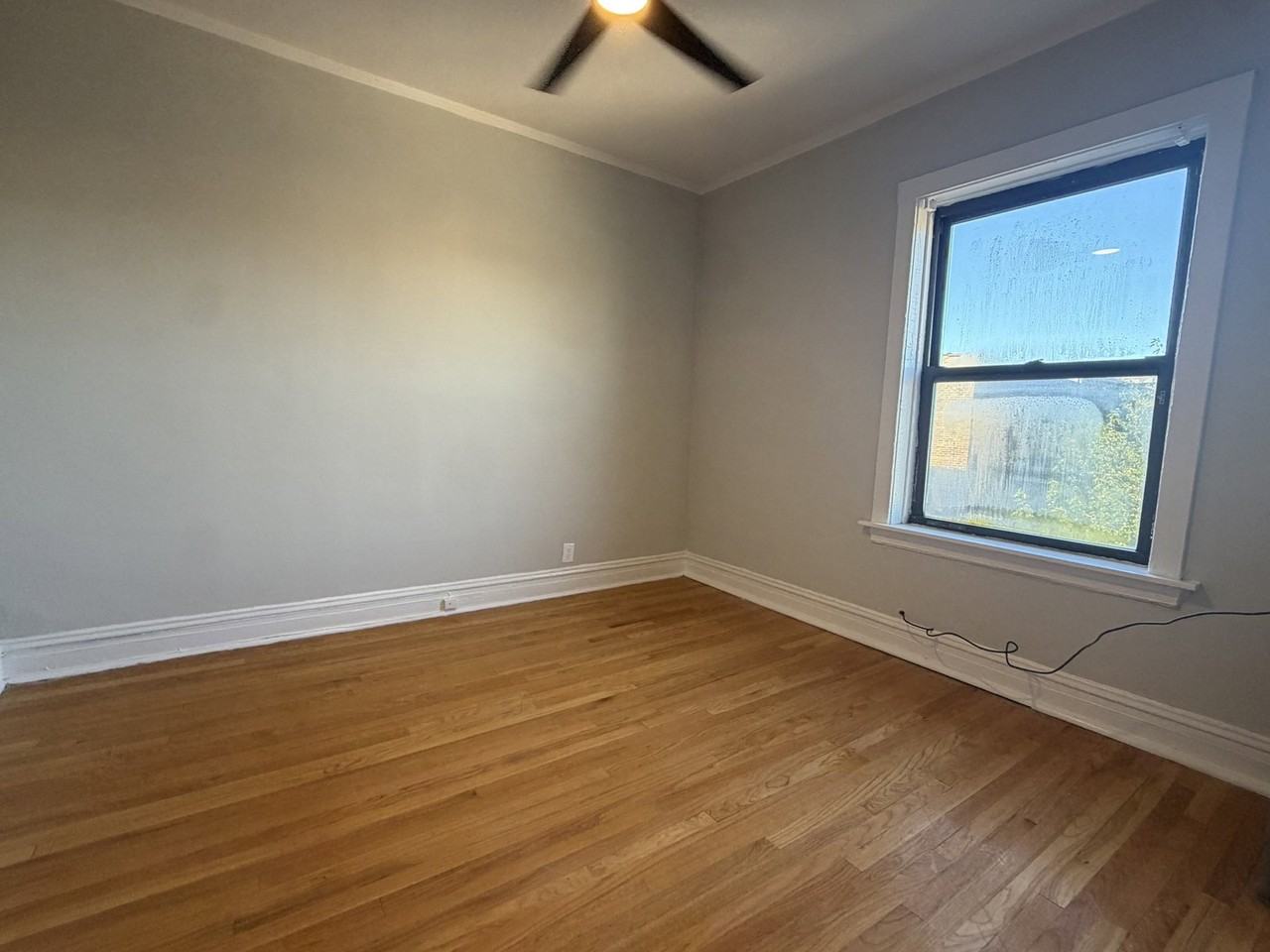 5127 S University Ave #3B - Photo 7 of 8