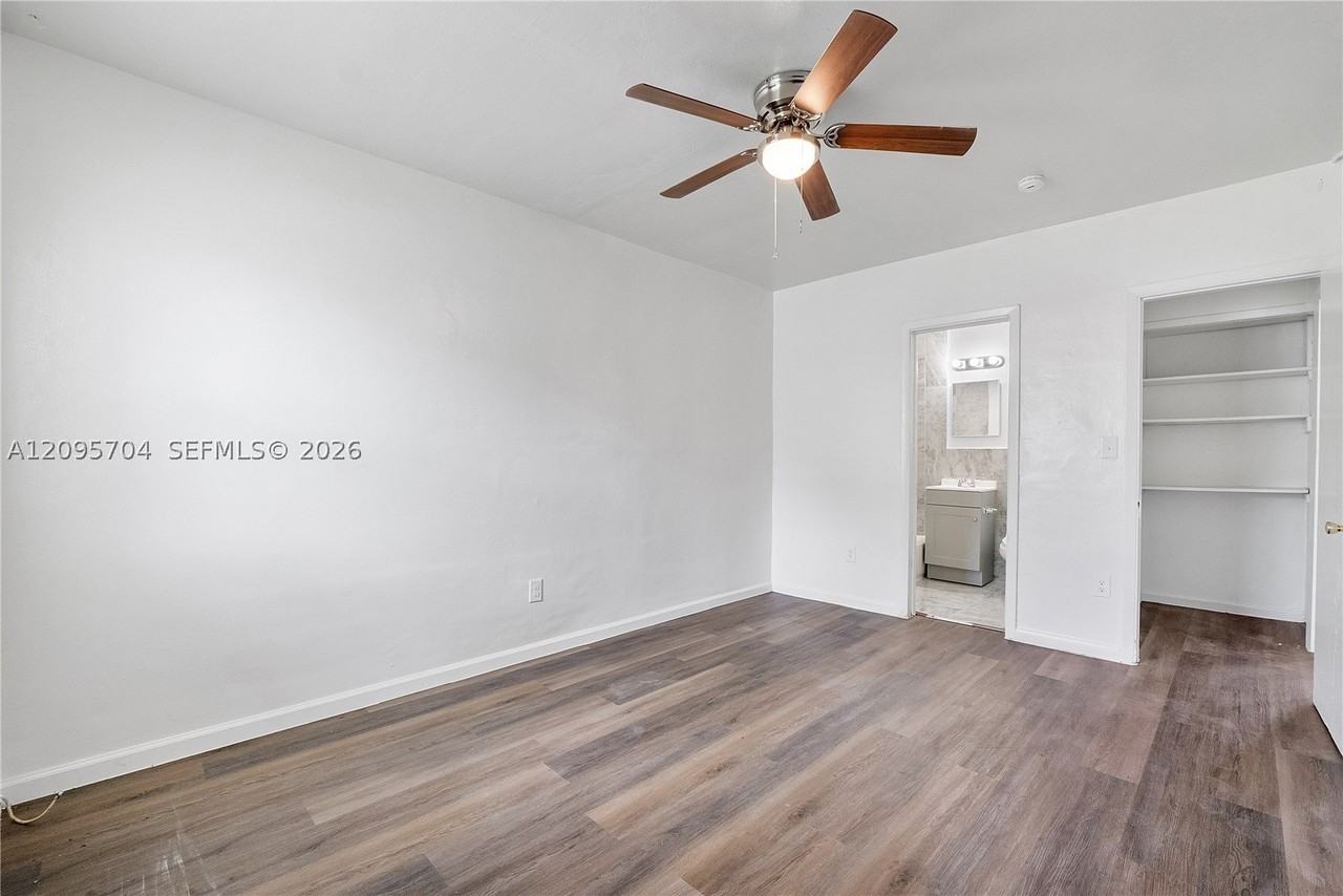 515 Ne 150th St #1 - Photo 6 of 10