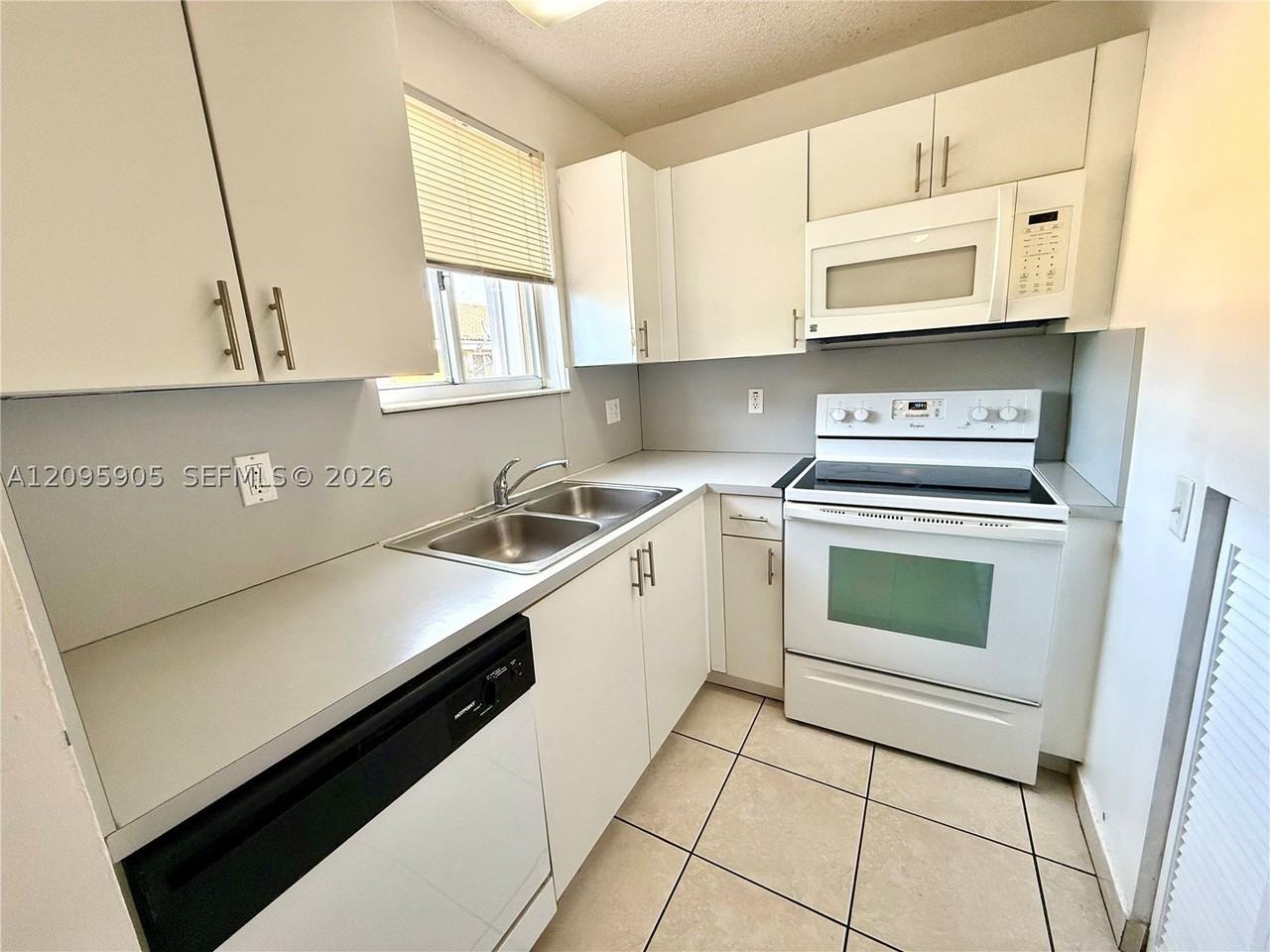 8183 Nw 8th St #C5 - Photo 5 of 13
