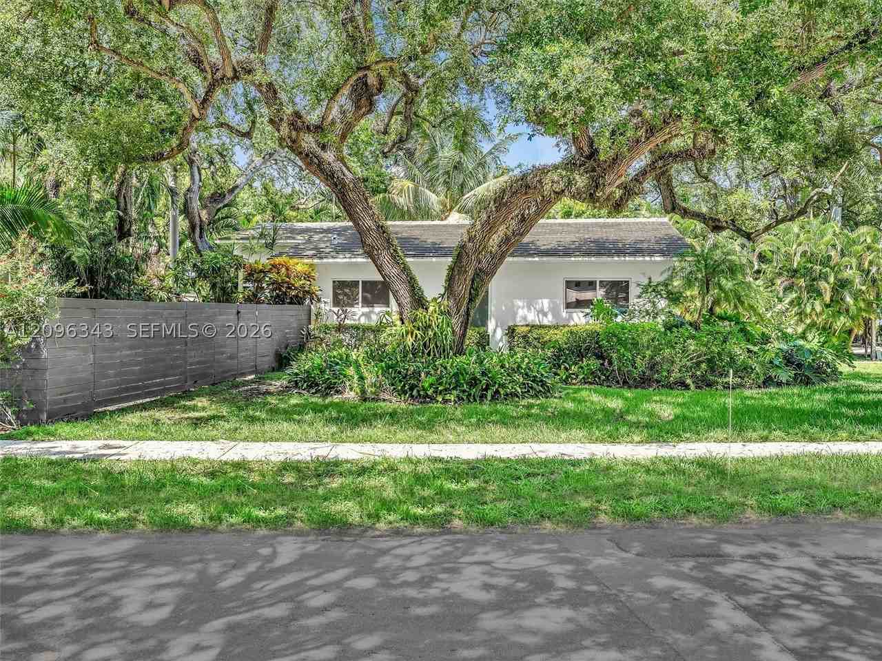 2640 Hilola St - Photo 4 of 25