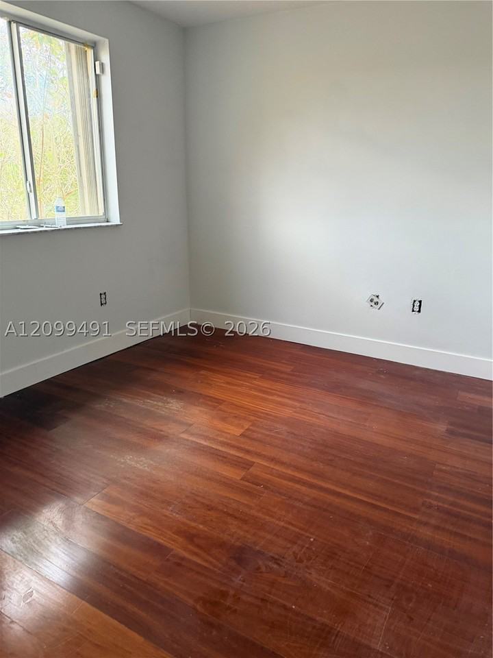 7324 Sw 164th Ct - Photo 6 of 9