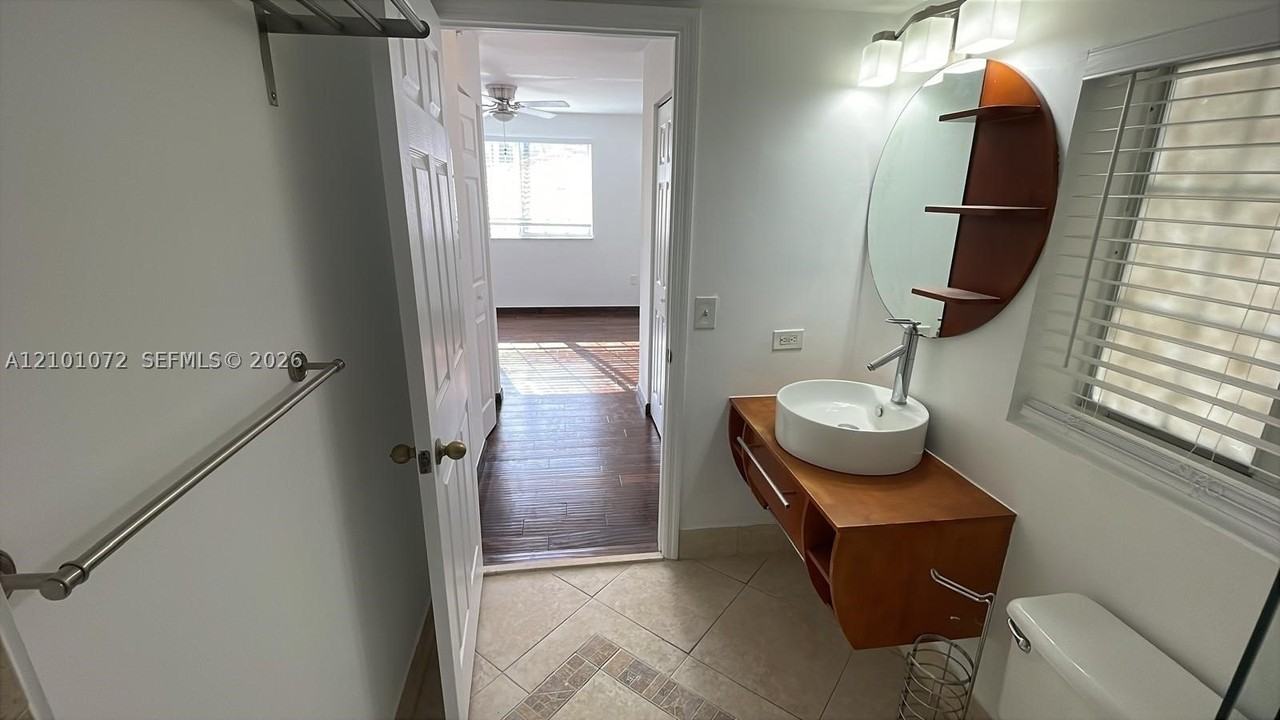 2005 Se 10th Ave #417 - Photo 7 of 27