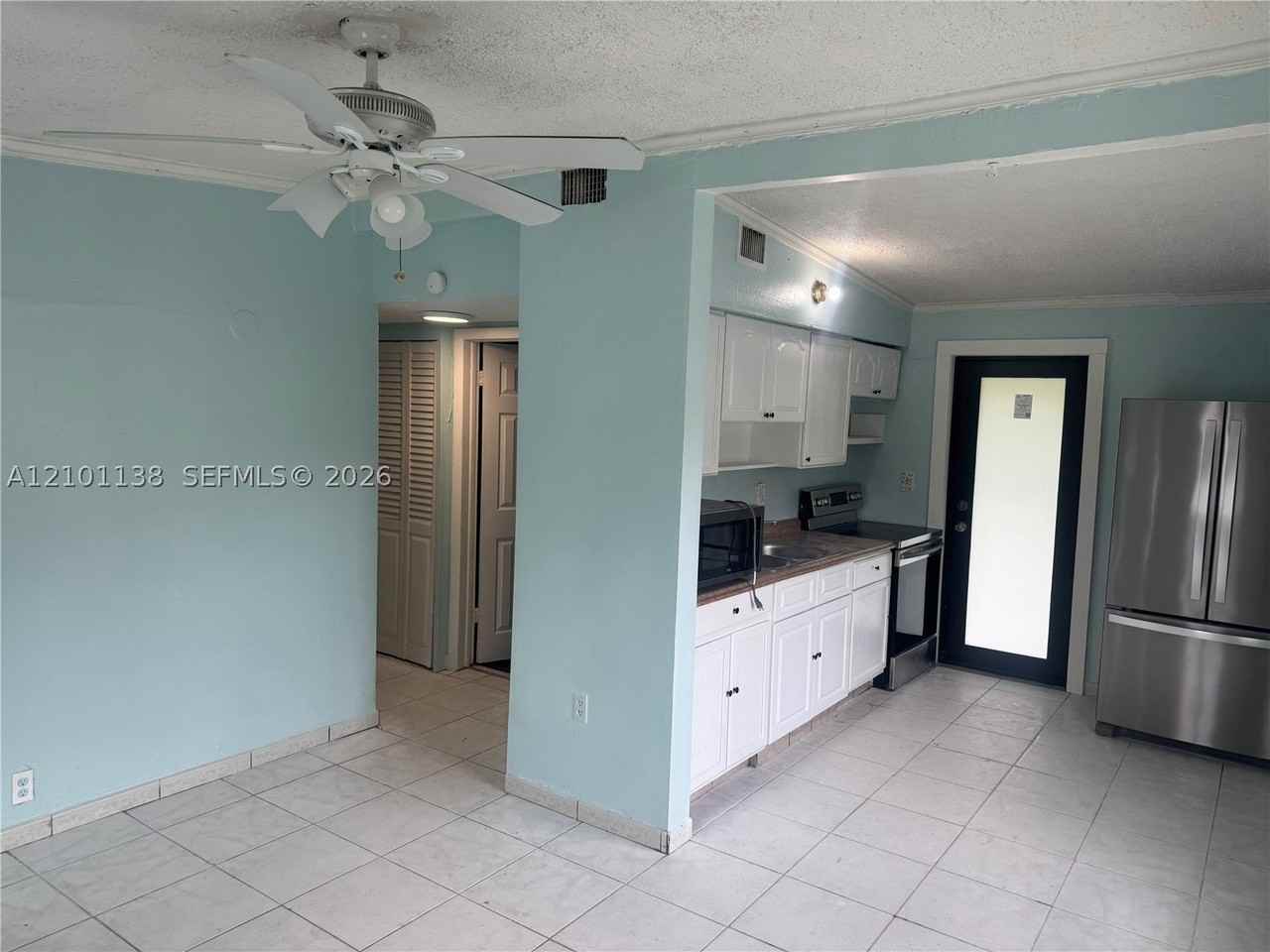 2130 Rutland St - Photo 5 of 15
