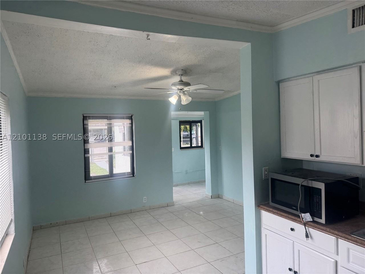 2130 Rutland St - Photo 7 of 15