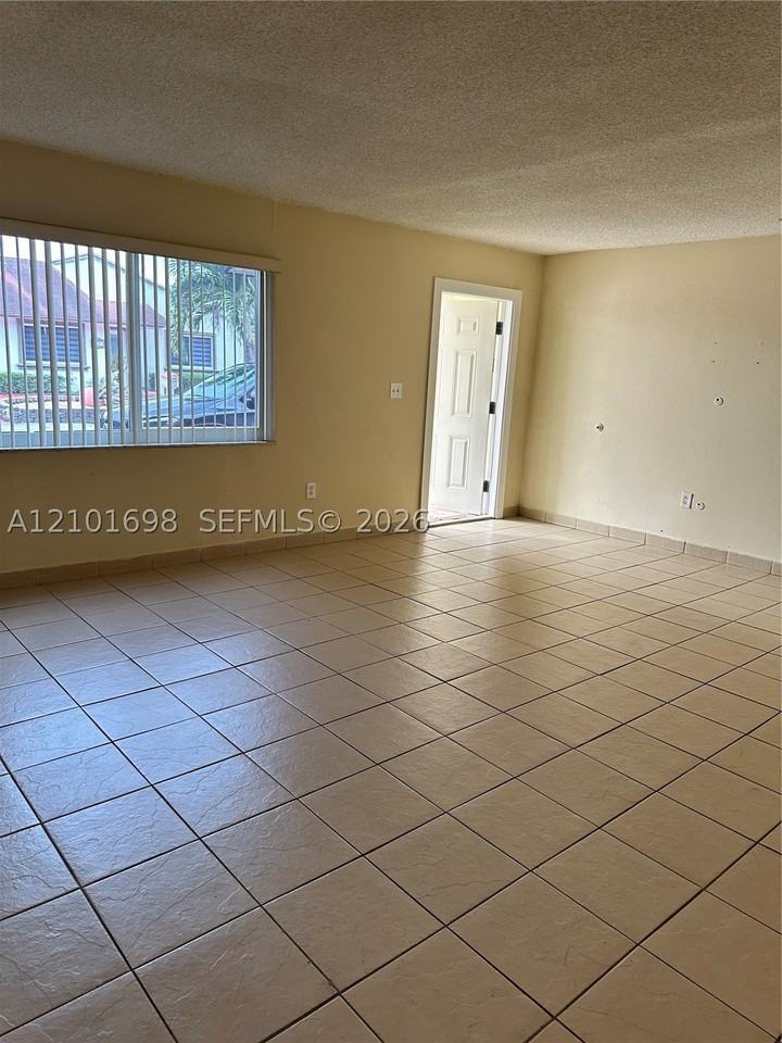 535 W 79th Pl - Photo 5 of 24