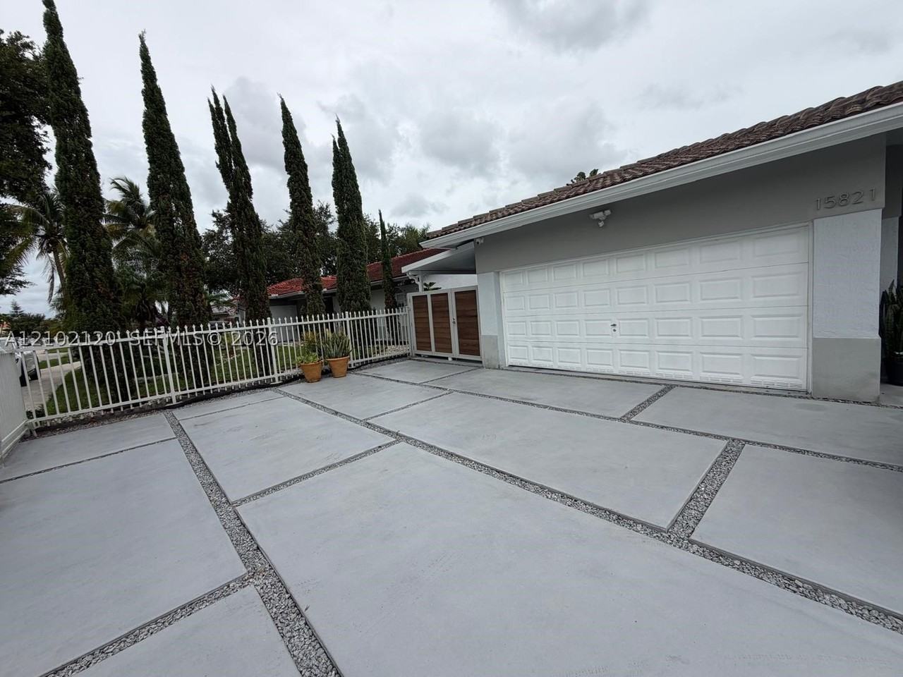 15821 Sw 141st Ct #1 - Photo 2 of 24