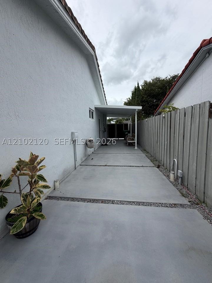 15821 Sw 141st Ct #1 - Photo 7 of 24