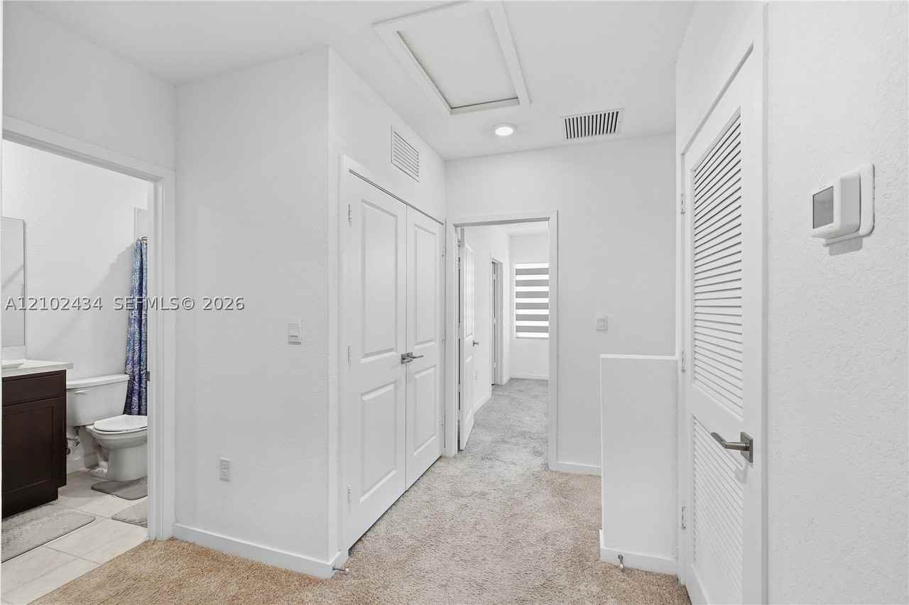 1732 Se 9th Ave #0 - Photo 6 of 9
