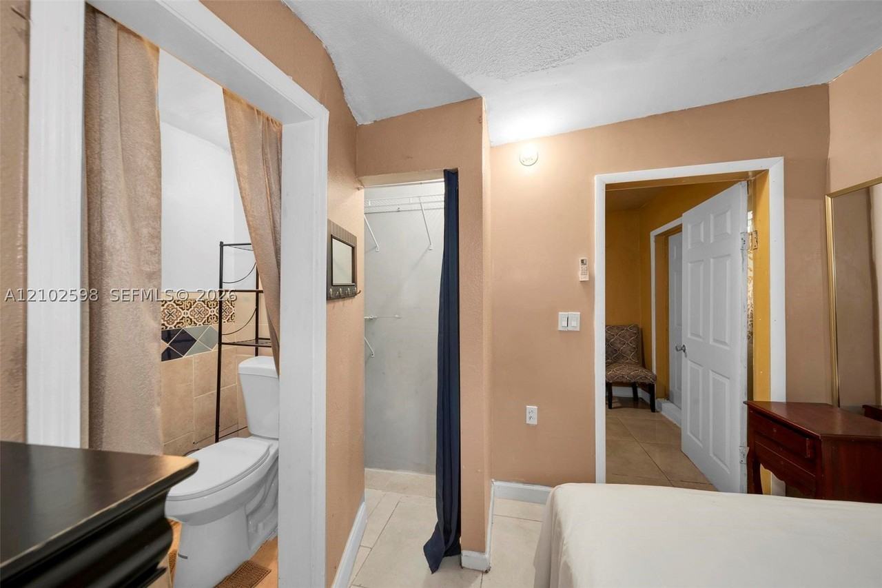 20106 Nw 32nd Pl #1B - Photo 6 of 14