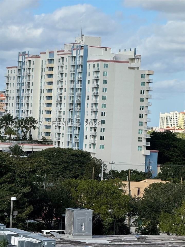 3000 Coral Way #504