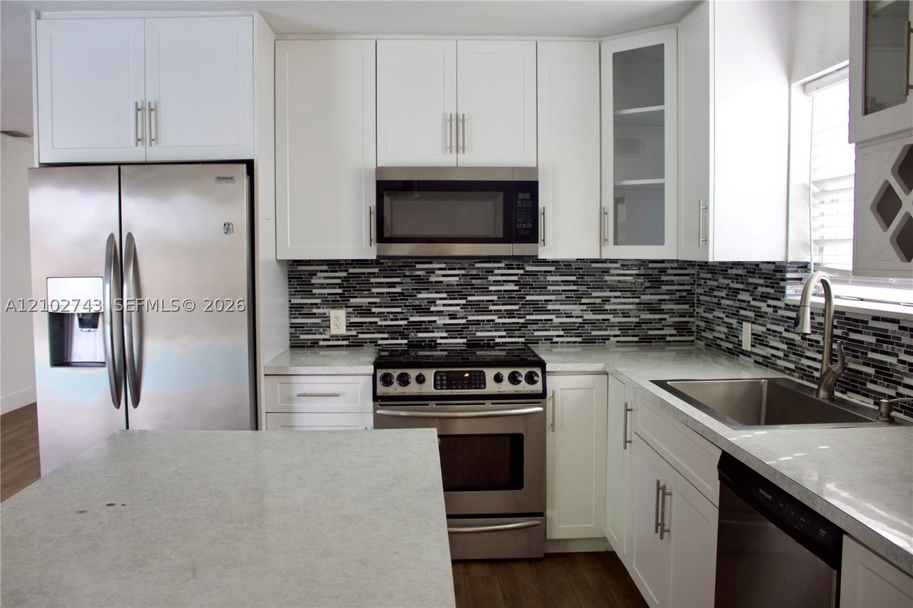 7761 Nw 41st St #7761 - Photo 5 of 41