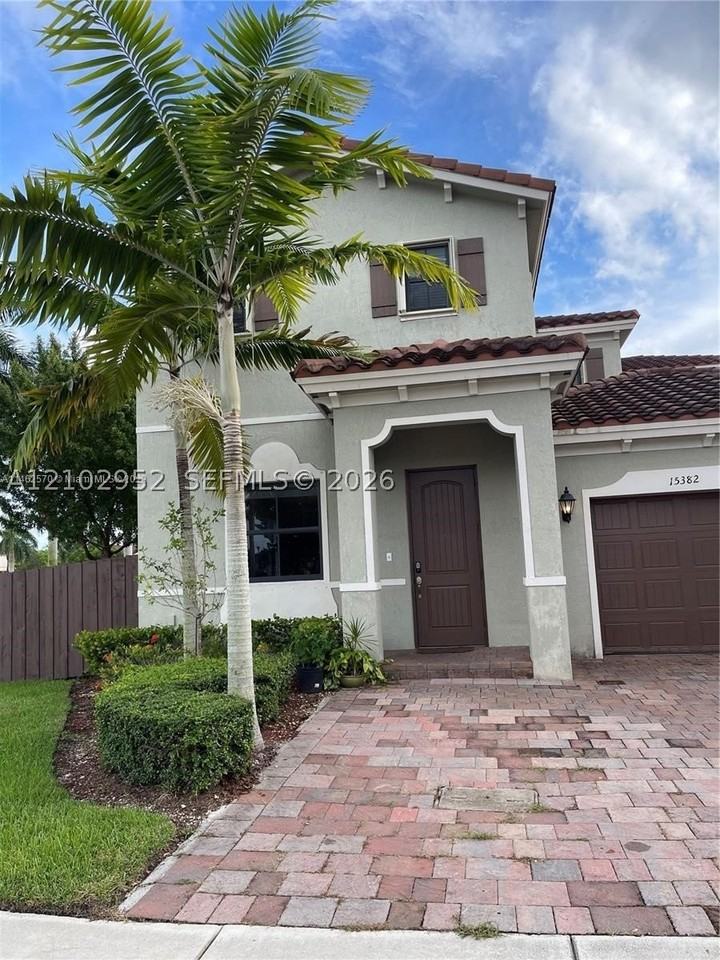 15382 Sw 173rd Ln #15382 - Photo 5 of 18