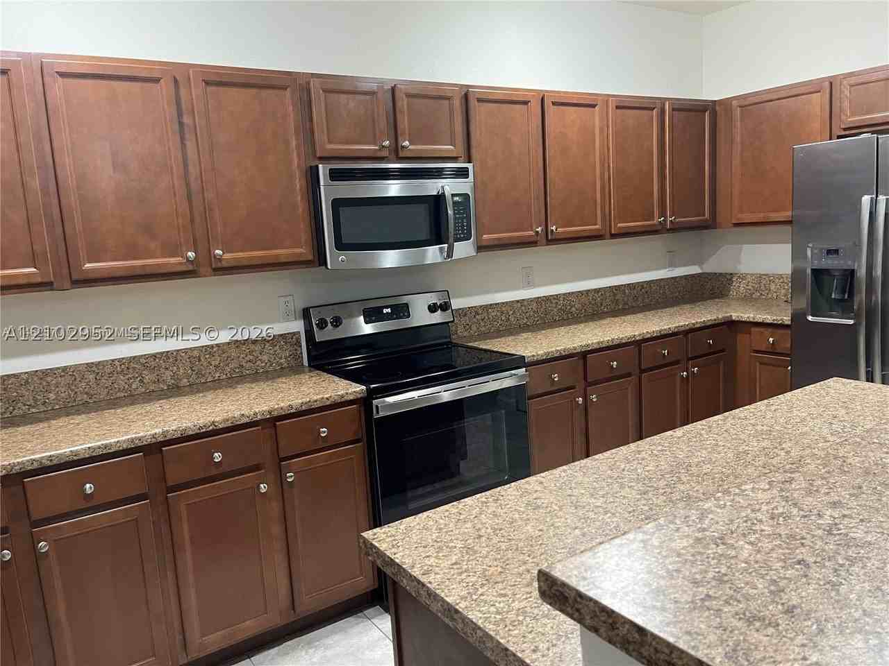 15382 Sw 173rd Ln #15382 - Photo 7 of 18
