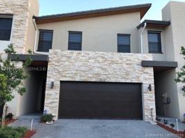 featured image of 10552 Nw 78th Ter #0