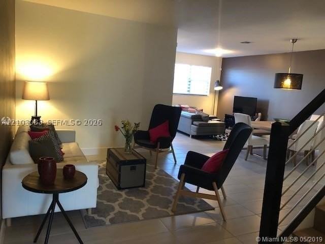 10552 Nw 78th Ter #0 - Photo 3 of 24