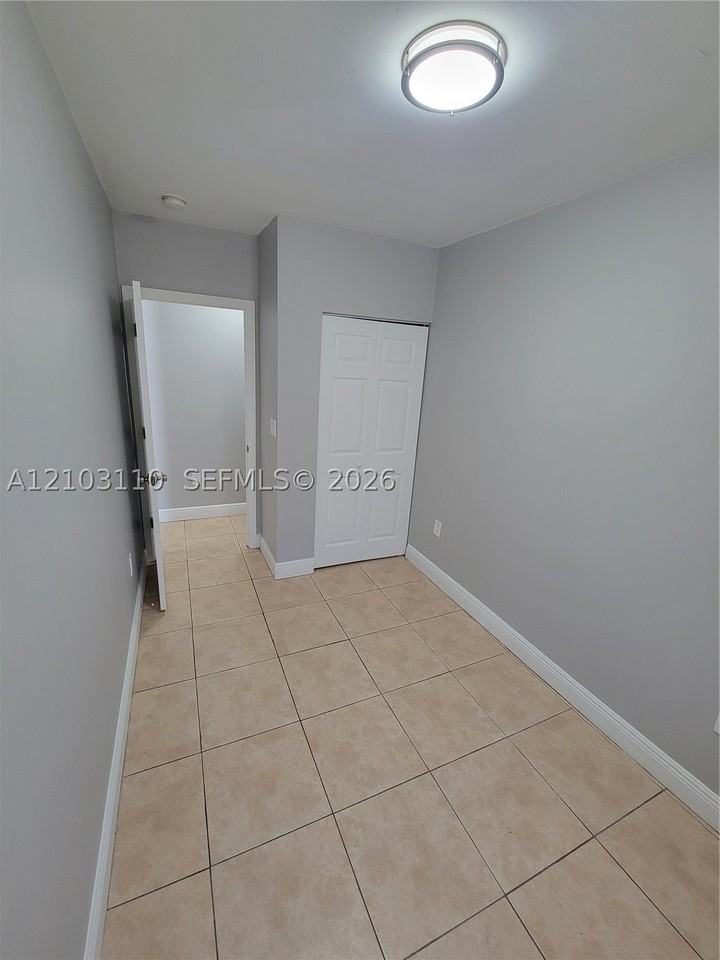 1740 Nw 1st Pl #3 - Photo 2 of 11