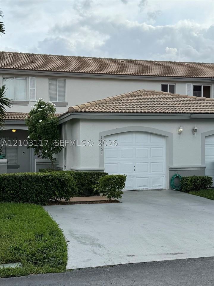 16304 Sw 75th St - Photo 2 of 22