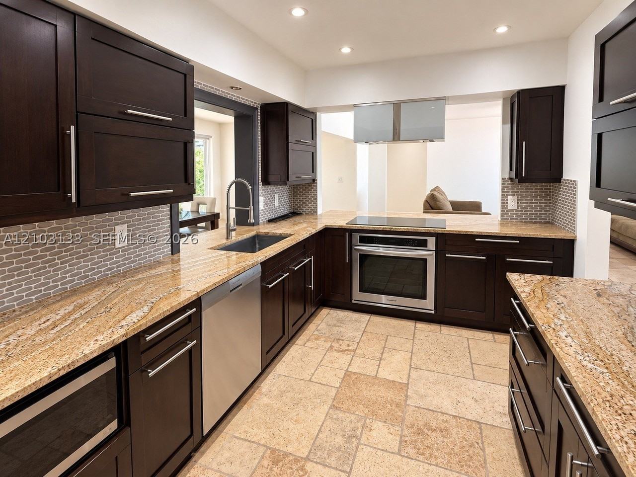 2110 Ne 56th St #1 - Photo 6 of 27