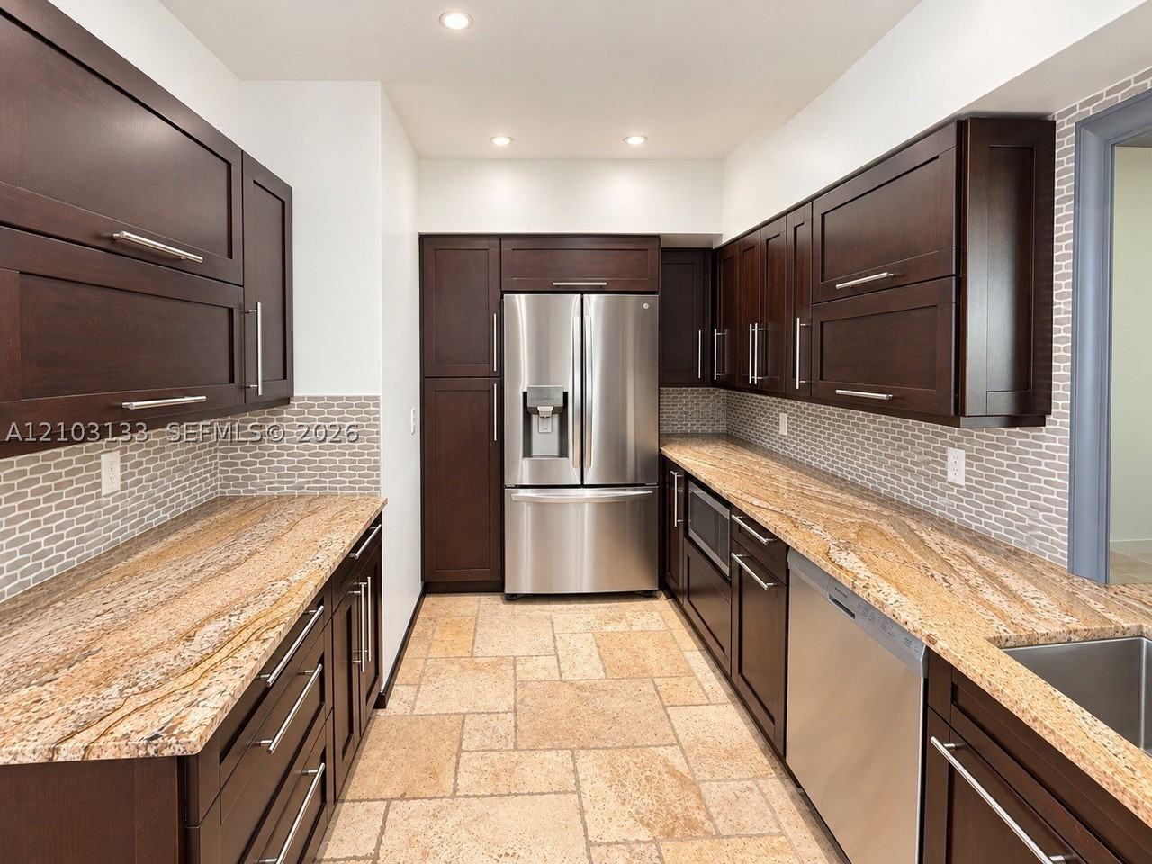 2110 Ne 56th St #1 - Photo 7 of 27