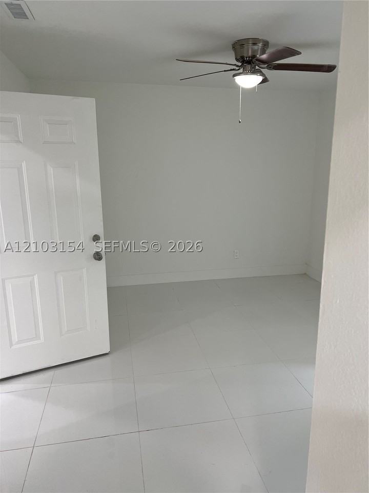 2014 Nw 60th Ave #2014 - Photo 7 of 13