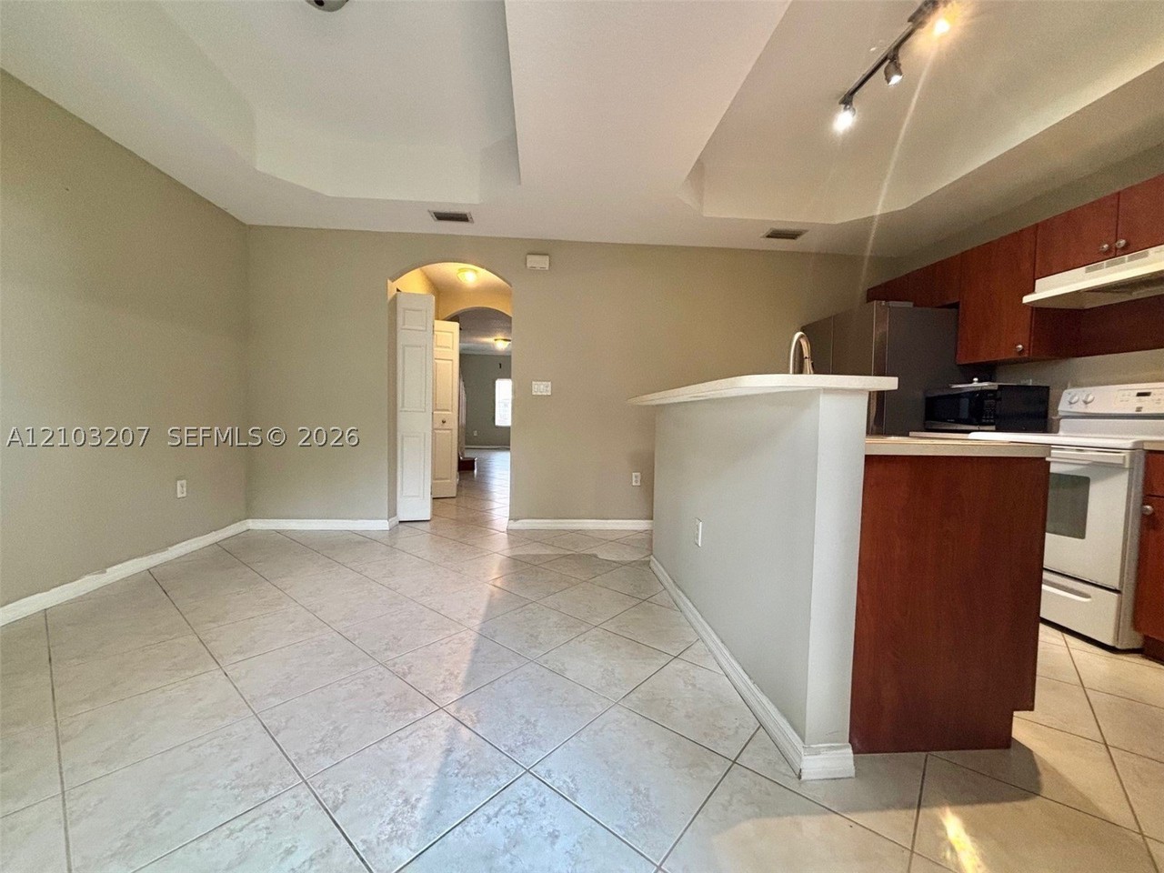 2307 Anchor Ct #4006 - Photo 7 of 25