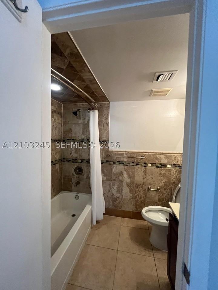 5628 Rock Island Rd #192 - Photo 6 of 12