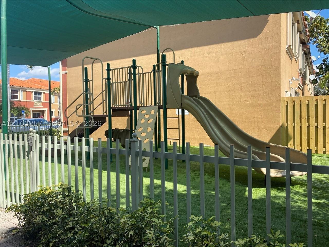 6141 Nw 115th Pl #350 - Photo 6 of 9