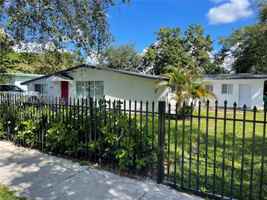 featured image of 1331 Nw 112th St #1