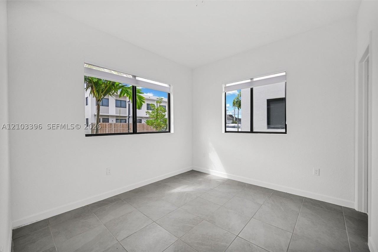 13855 Sw 261st St - Photo 5 of 50