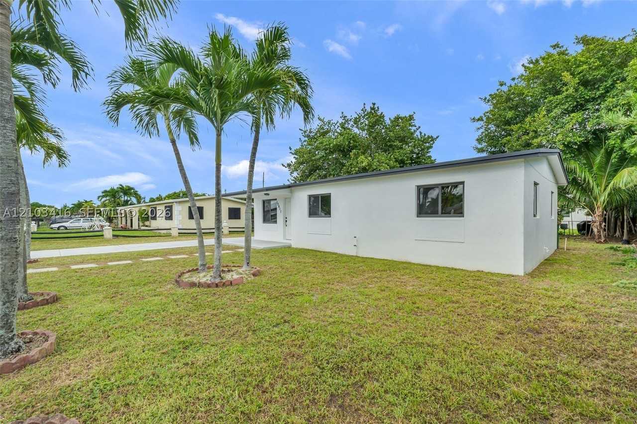 10411 Sw 151st Ter #10411 - Photo 4 of 34