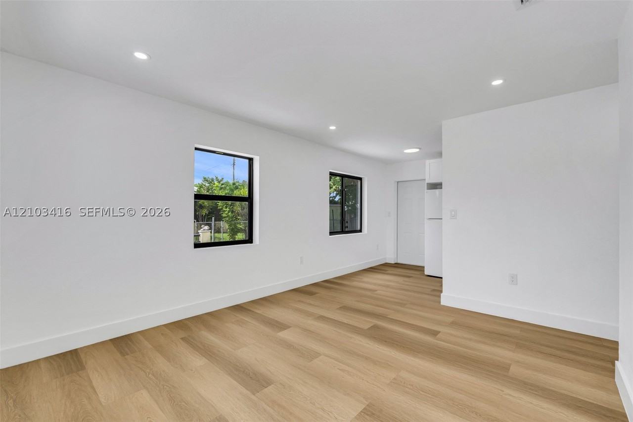 10411 Sw 151st Ter #10411 - Photo 7 of 34